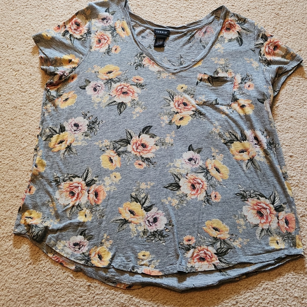 Grey Floral Torrid Tee